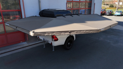 Rhino Rack Batwing 270° Markise, freitragend mit Halter, links