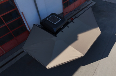 Rhino Rack Batwing 270° Markise, freitragend mit Halter, links