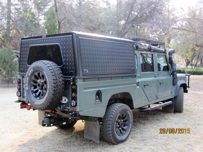 Hardtop Bushtech für Land Rover Defender 130 Glattblech