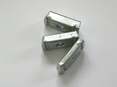 Einschubmutter Rhino Rack für Heavy Duty Profile M8 Gewinde
