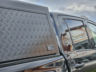 Hardtop Bushtech für Toyota Hilux Revo Doka ab 2016 Riffelblech